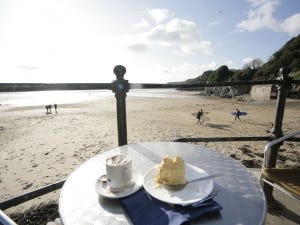 Dining at Caswell Bay, Snack on the beach